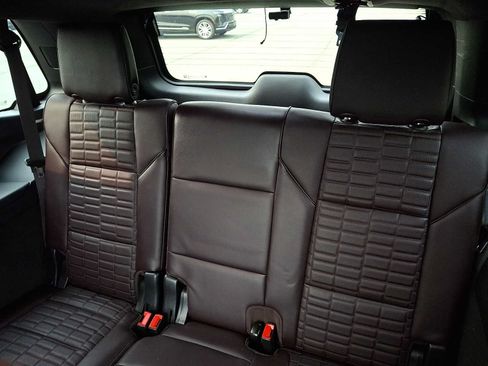 Used 2023 Cadillac Escalade Sport Platinum w/ LPO, ONYX Package AWD/4WD image 11