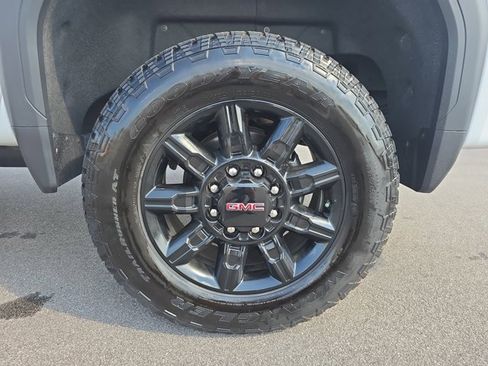 Used 2024 GMC Sierra 2500 AT4 w/ AT4 Preferred Package image 34