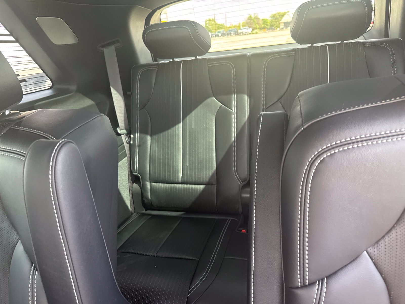 Used 2026 Cadillac Vistiq Sport w/ LPO, Floor Liner Package AWD/4WD image 9