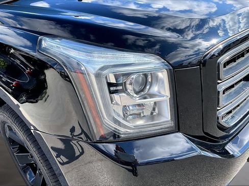 Used 2020 GMC Yukon SLT w/ Graphite Performance Edition AWD/4WD image 31