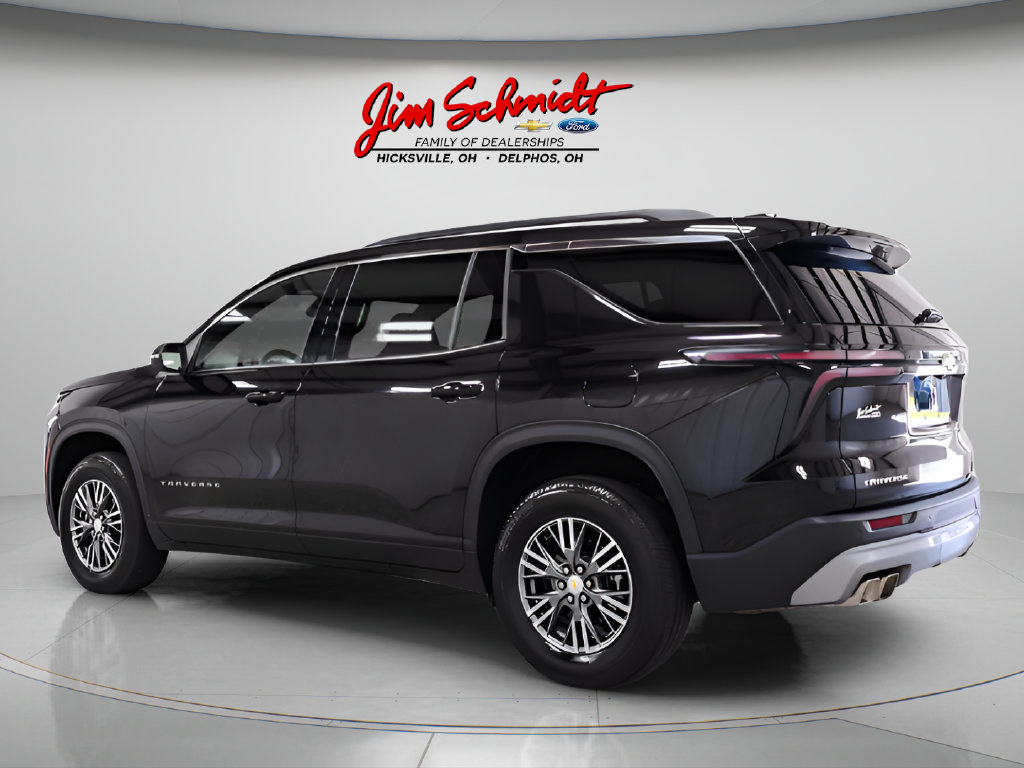 Used 2026 Chevrolet Traverse LT FWD image 4