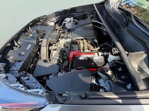 Used 2020 Toyota RAV4 LE FWD image 40