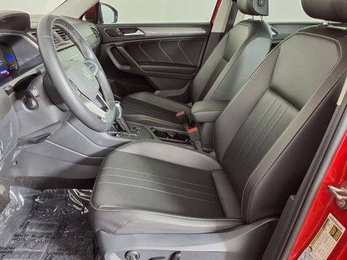 Used 2022 Volkswagen Tiguan SE FWD image 21