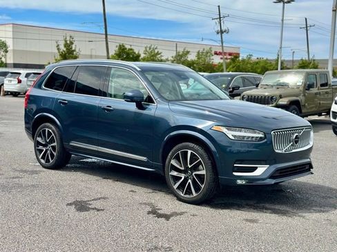 Certified 2023 Volvo XC90 B5 Plus image 1