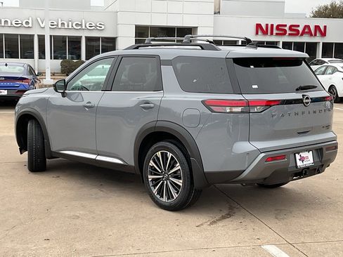 New 2026 Nissan Pathfinder Platinum image 7