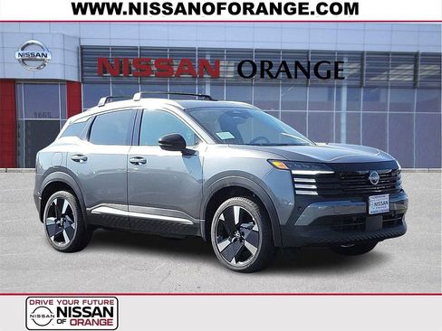 New 2026 Nissan Kicks SR w/ SR Premium Package FWD image 1
