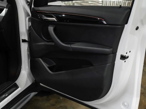 Used 2017 BMW X1 xDrive28i image 40