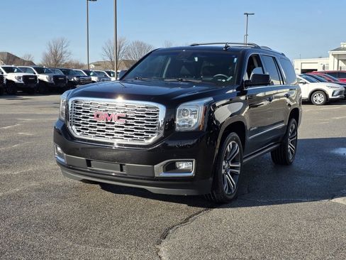 Used 2019 GMC Yukon Denali w/ Denali Ultimate Package image 3