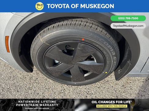 New 2026 Toyota Prius LE image 9