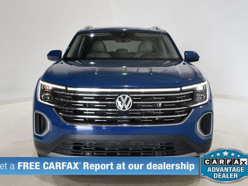 Used 2025 Volkswagen Atlas SEL AWD/4WD image 2