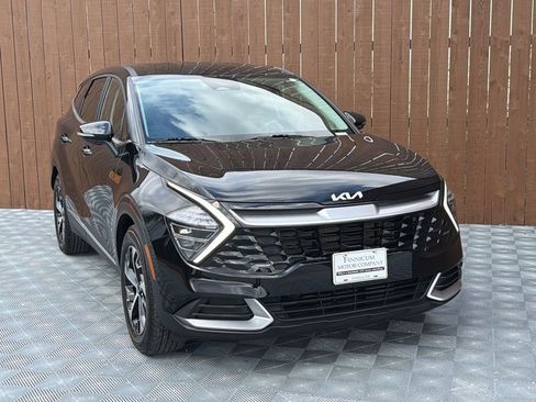 Used 2024 Kia Sportage EX image 12