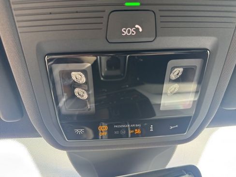 Used 2023 Volkswagen ID.4 Pro image 33