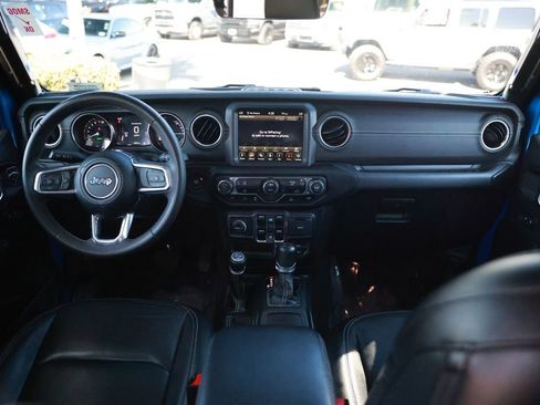 Used 2023 Jeep Wrangler Unlimited Sahara AWD/4WD image 28