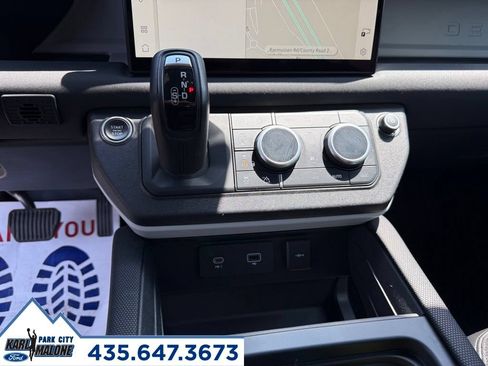 Used 2022 Land Rover Defender 110 X-Dynamic SE AWD/4WD image 22