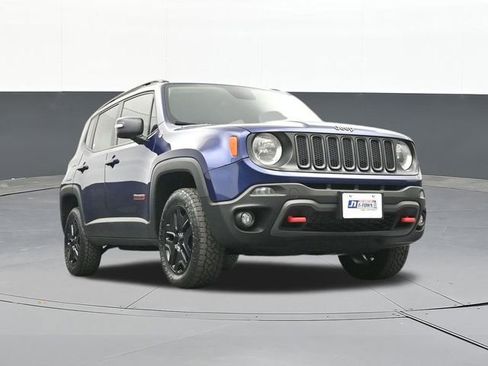 Used 2018 Jeep Renegade Trailhawk w/ Cold Weather Group II AWD/4WD image 57