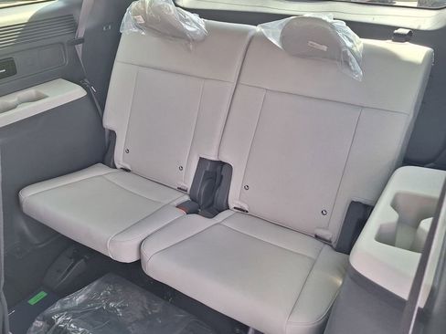 New 2025 Hyundai Santa Fe SEL AWD/4WD image 15