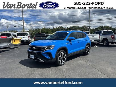 Used 2022 Volkswagen Taos SEL w/ Panoramic Sunroof Package