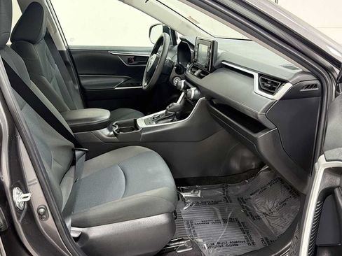 Certified 2021 Toyota RAV4 LE AWD/4WD image 28