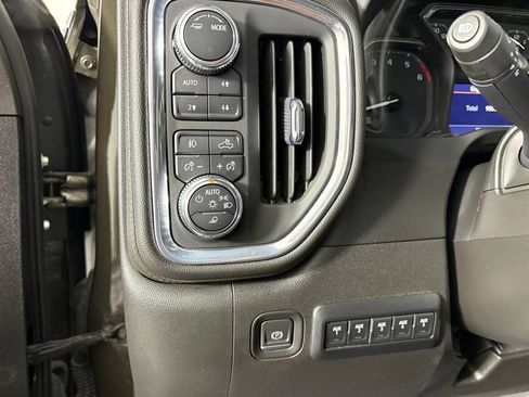 Used 2023 GMC Sierra 2500 AT4 w/ AT4 Preferred Package AWD/4WD image 13