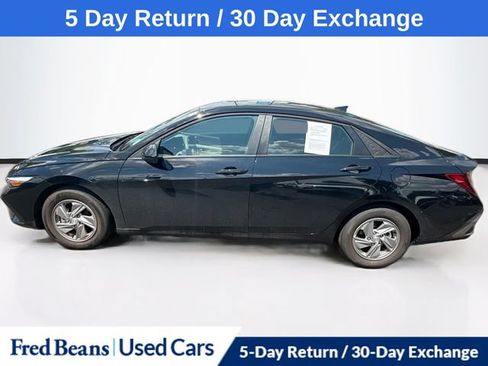Certified 2026 Hyundai Elantra SE FWD image 5