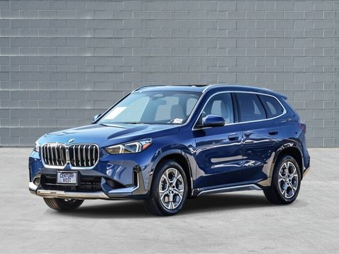 Used 2025 BMW X1 xDrive28i w/ Convenience Package image 3