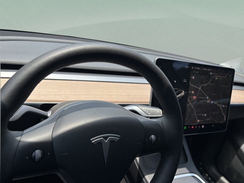 Used 2022 Tesla Model Y Performance AWD/4WD image 14
