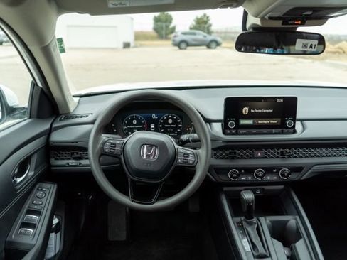 Used 2025 Honda Accord LX image 15