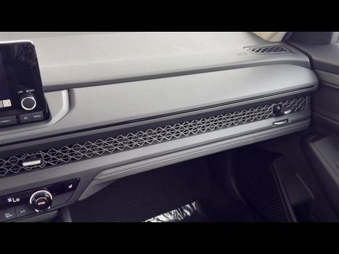 Certified 2025 Honda Accord SE image 23