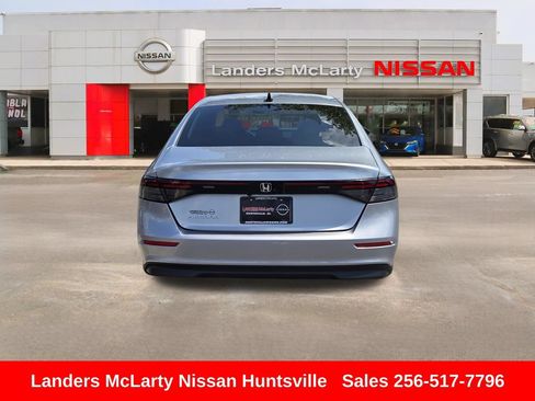 Used 2025 Honda Accord SE image 5