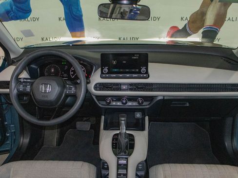 Used 2025 Honda HR-V LX image 3
