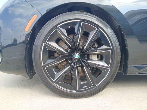 Used 2024 BMW 760i xDrive 760i xDrive w/ Premium Package 2 image 5