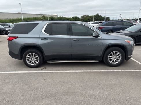 Used 2021 Chevrolet Traverse LT FWD image 6