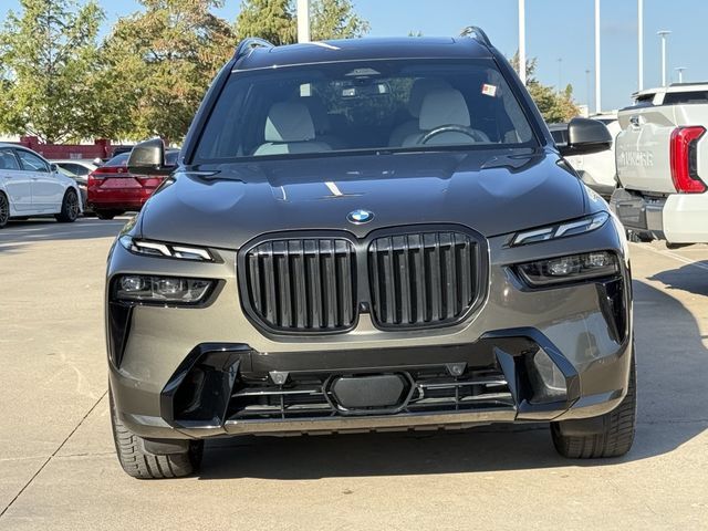 Used 2025 BMW X7 xDrive40i w/ M Sport Package AWD/4WD image 8
