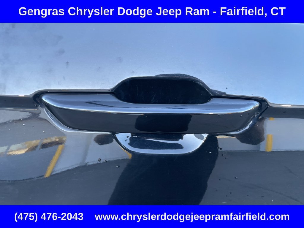 Used 2023 Jeep Grand Cherokee L Limited AWD/4WD image 22