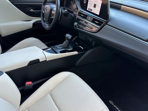 Certified 2024 Lexus ES 350 w/ Premium Package FWD image 34