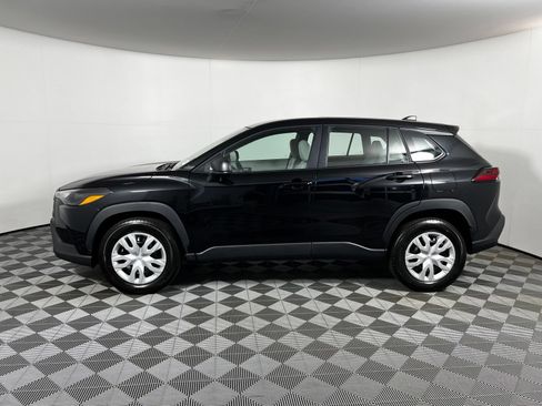 Used 2026 Toyota Corolla Cross L FWD image 8