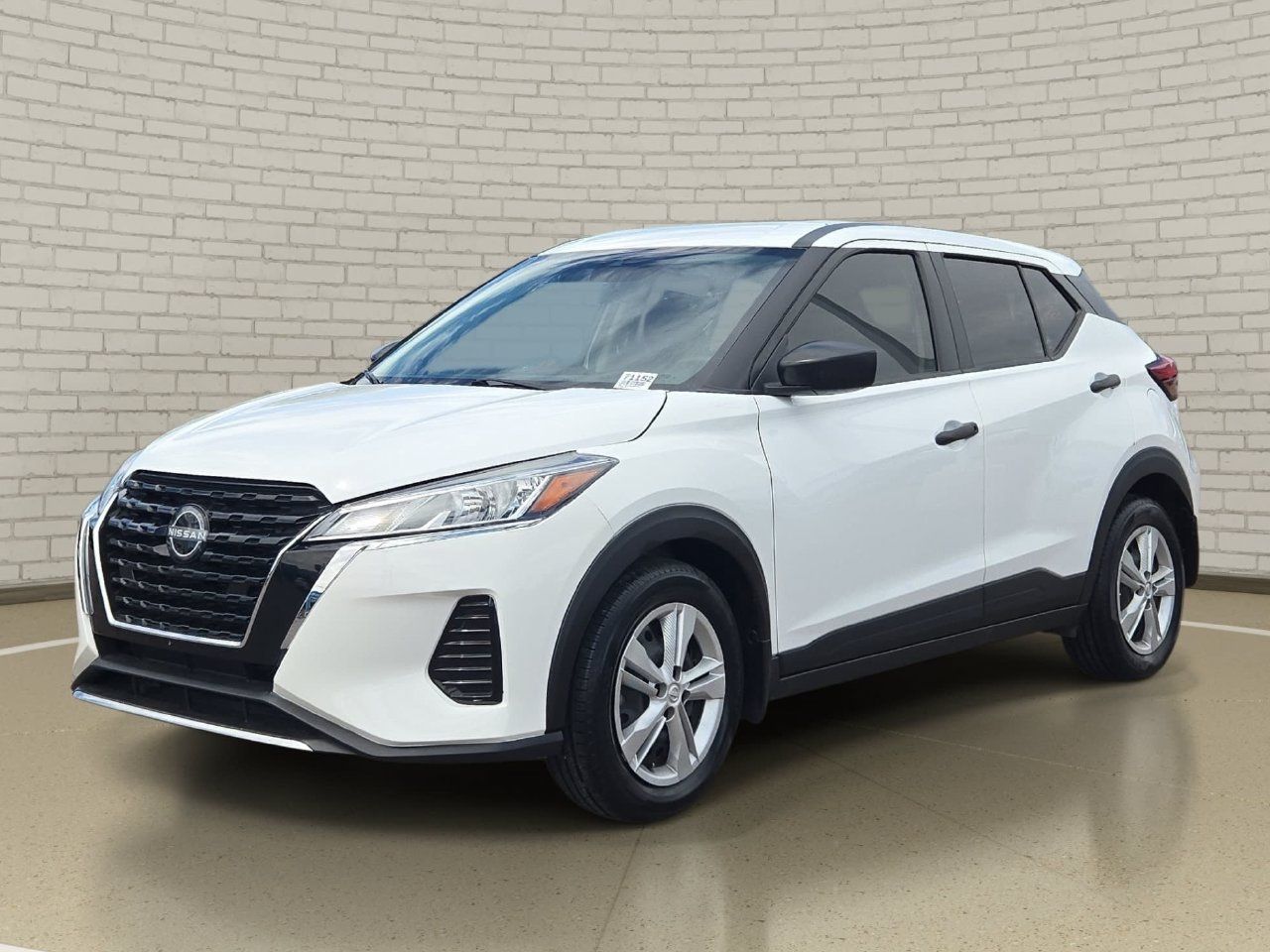 Used 2024 Nissan Kicks S FWD image 1