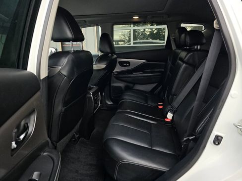 Used 2019 Nissan Murano SV image 18