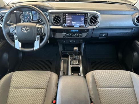 Used 2022 Toyota Tacoma SR5 RWD image 3