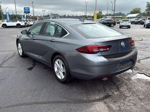 Used 2020 Buick Regal Preferred FWD image 3