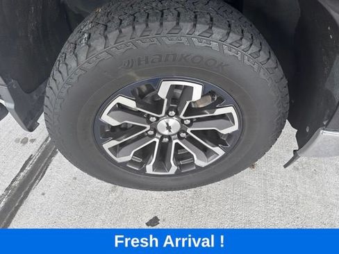 Used 2023 Chevrolet Silverado 1500 LT RWD image 20