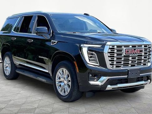 Used 2025 GMC Yukon Denali AWD/4WD image 1