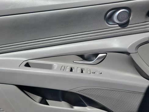 Certified 2025 Hyundai Elantra Sport FWD image 20