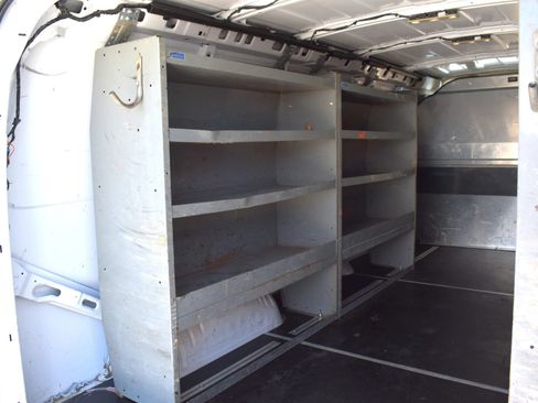 Used 2022 Chevrolet Express 3500 Extended w/ Driver Convenience Package RWD image 12