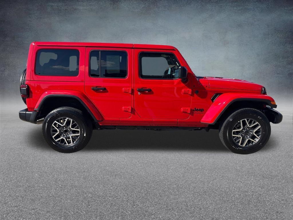 Used 2025 Jeep Wrangler Unlimited Sahara AWD/4WD image 6