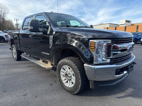 Used 2019 Ford F250 XL w/ STX Appearance Package image 7