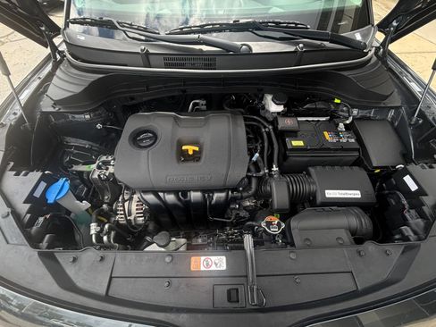 Used 2025 Kia Soul LX w/ LX Technology Package FWD image 30