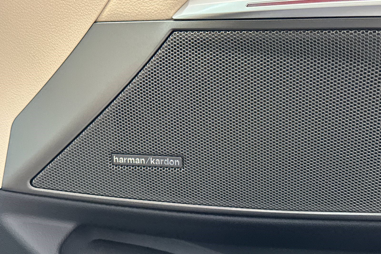Certified 2025 BMW 330i Sedan RWD image 31