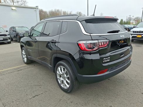 Certified 2022 Jeep Compass Latitude AWD/4WD image 4