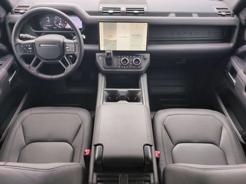Used 2026 Land Rover Defender 130 X-Dynamic SE AWD/4WD image 14